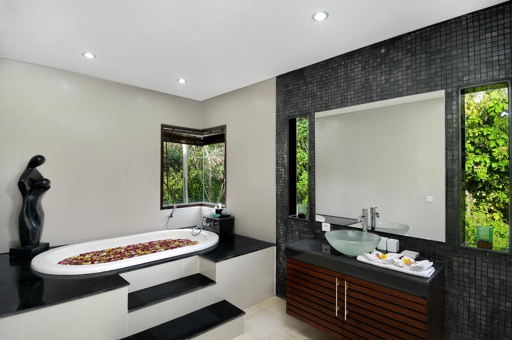Villa Delapan Canggu Exteriör bild
